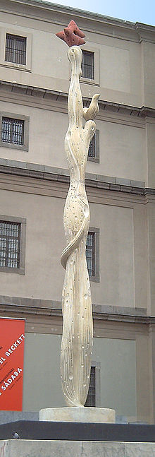 El pueblo español tiene un camino que conduce a una estrella, copia de la escultura de 1937, Museo Reina Sofía, Madrid