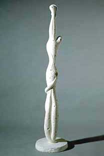 El pueblo español tiene un camino que conduce a una estrella. 1937. Museo Reina Sofía. 184,5 x 32 x 33 cm. Yeso negro pintado